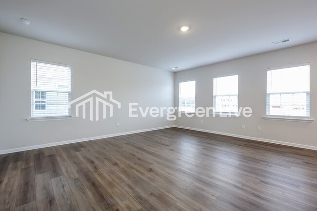 Building Photo - now