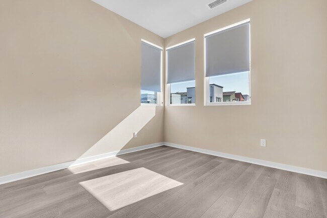 Building Photo - 131 Fable