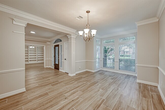 Building Photo - 18 Turtle Creek Manor