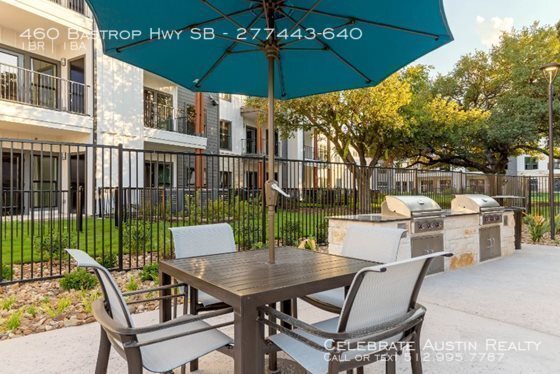 Building Photo - Brand New East VUE Ranch