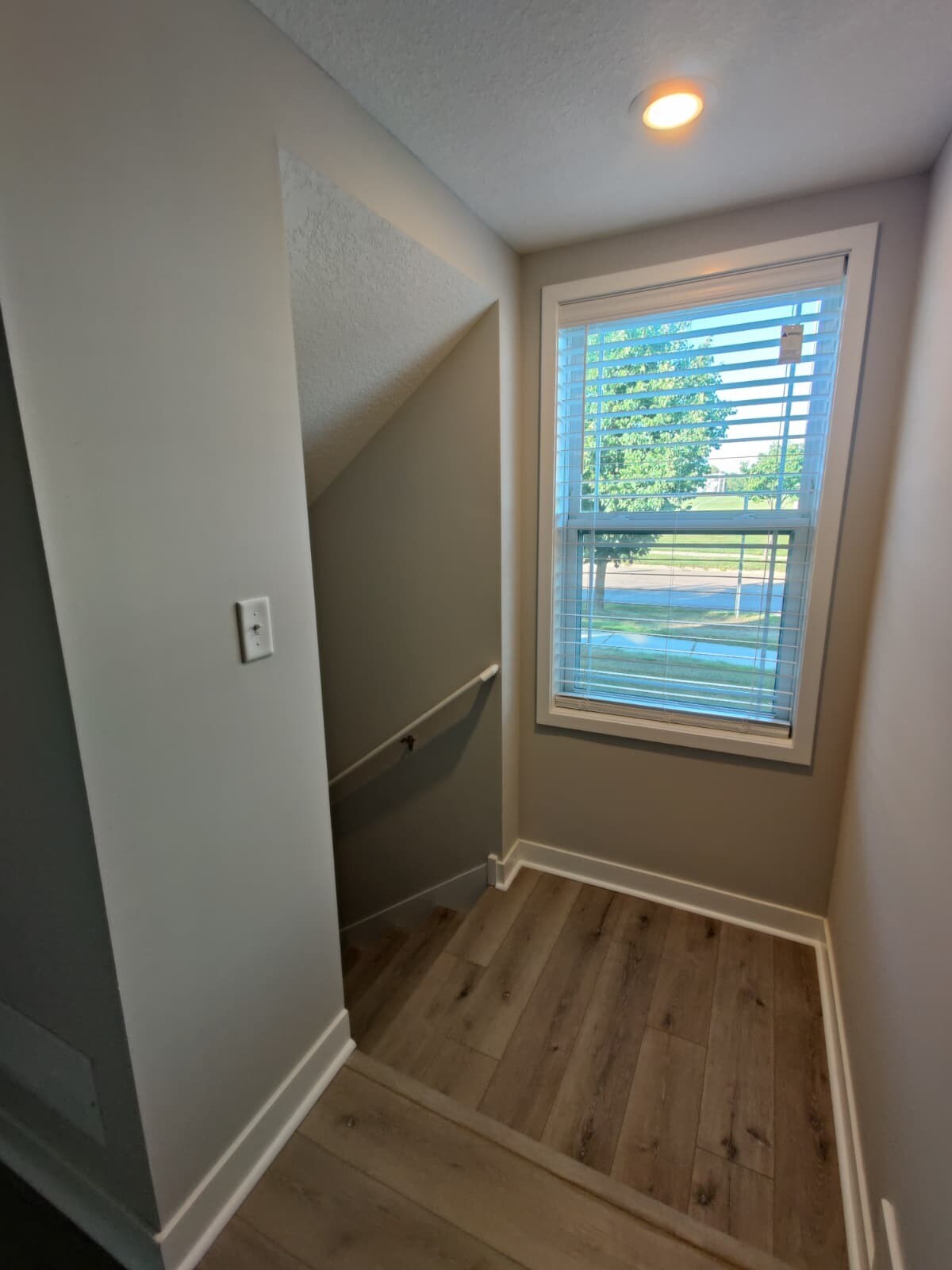 Building Photo - 2768 Clover Ridge Dr