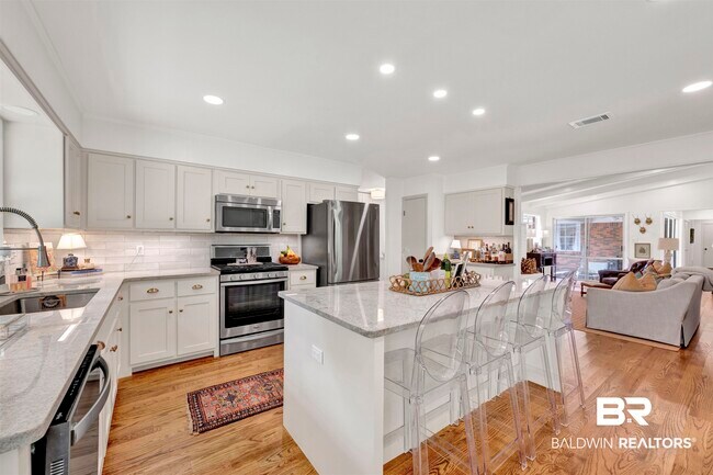 Building Photo - 8960 Morphy Ave