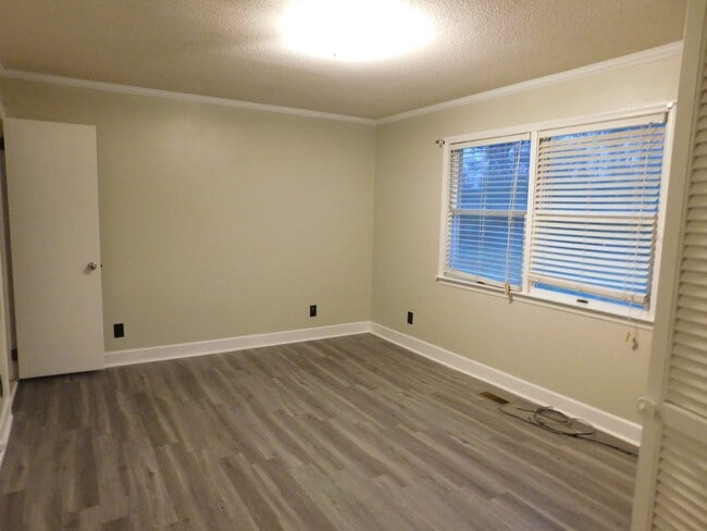 Building Photo - 150 Arrington Rd