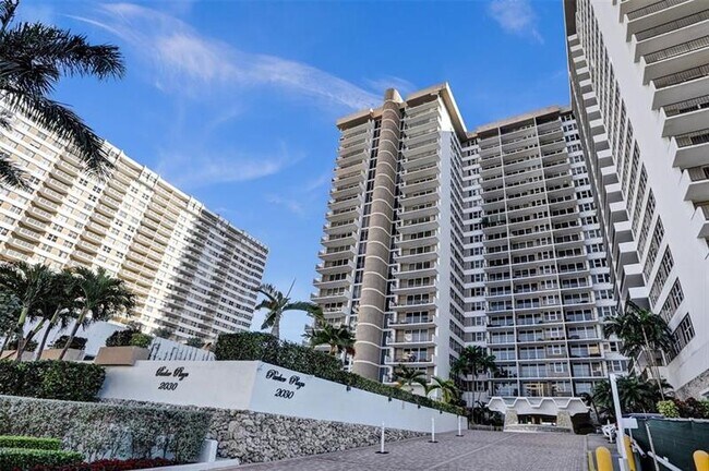 Building Photo - 2030 S Ocean Dr