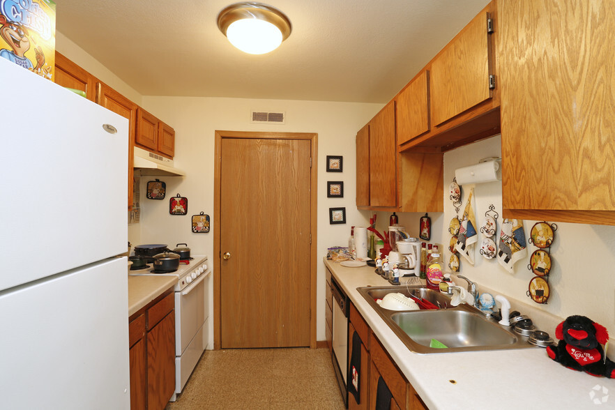 Kitchen - Urbana Estates