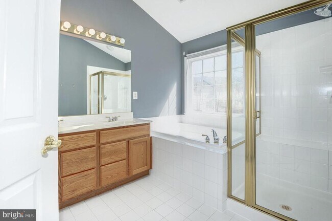 Building Photo - 18818 Silverwood Terrace