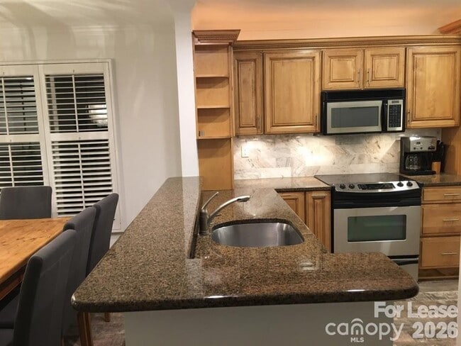 Building Photo - 646 Portside Dr