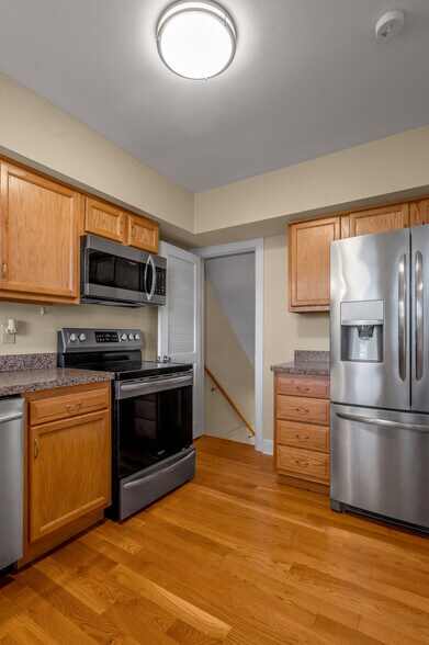 Building Photo - 1149 Cooper Dr