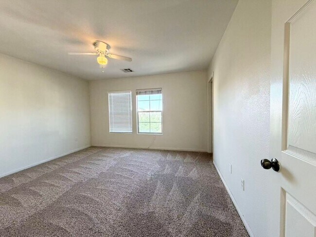 Building Photo - Spacious 2-story home located in a convenient Las Vegas gate community
