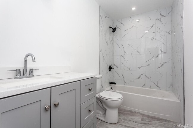 Building Photo - 300 Highland Ave