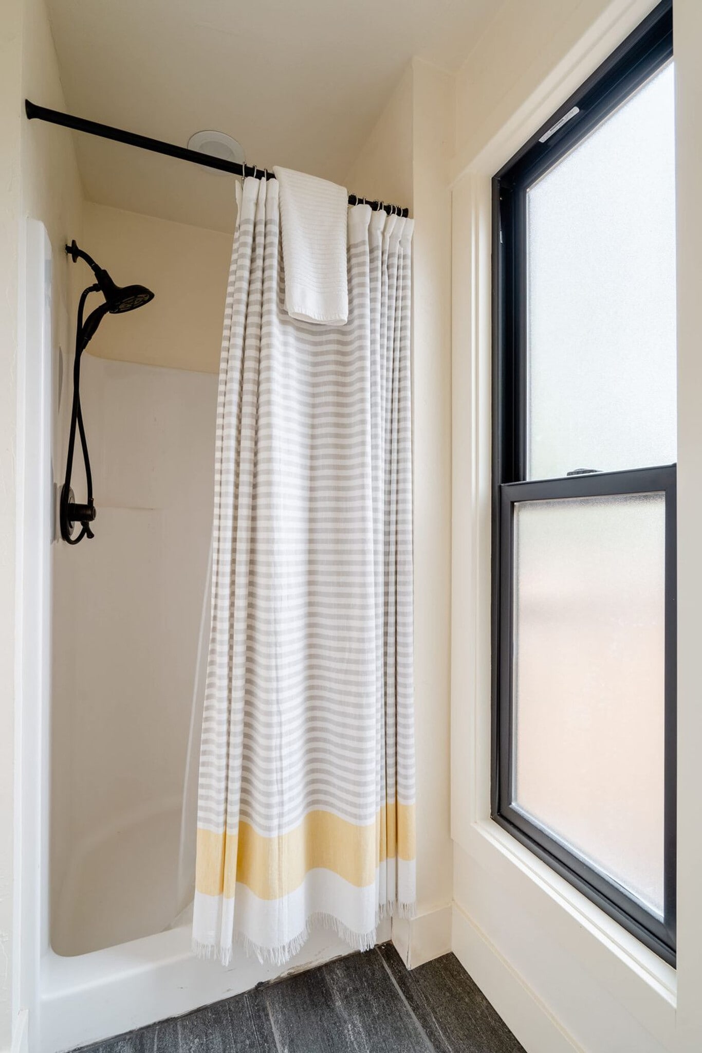 Building Photo - 3324 SE 24th Ave