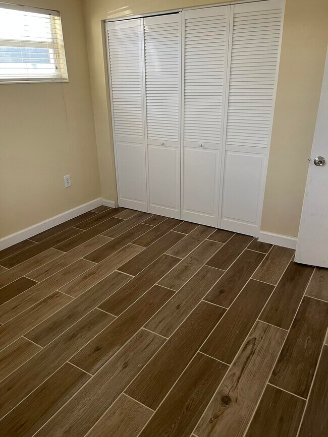 Building Photo - 9167 Birmingham Dr