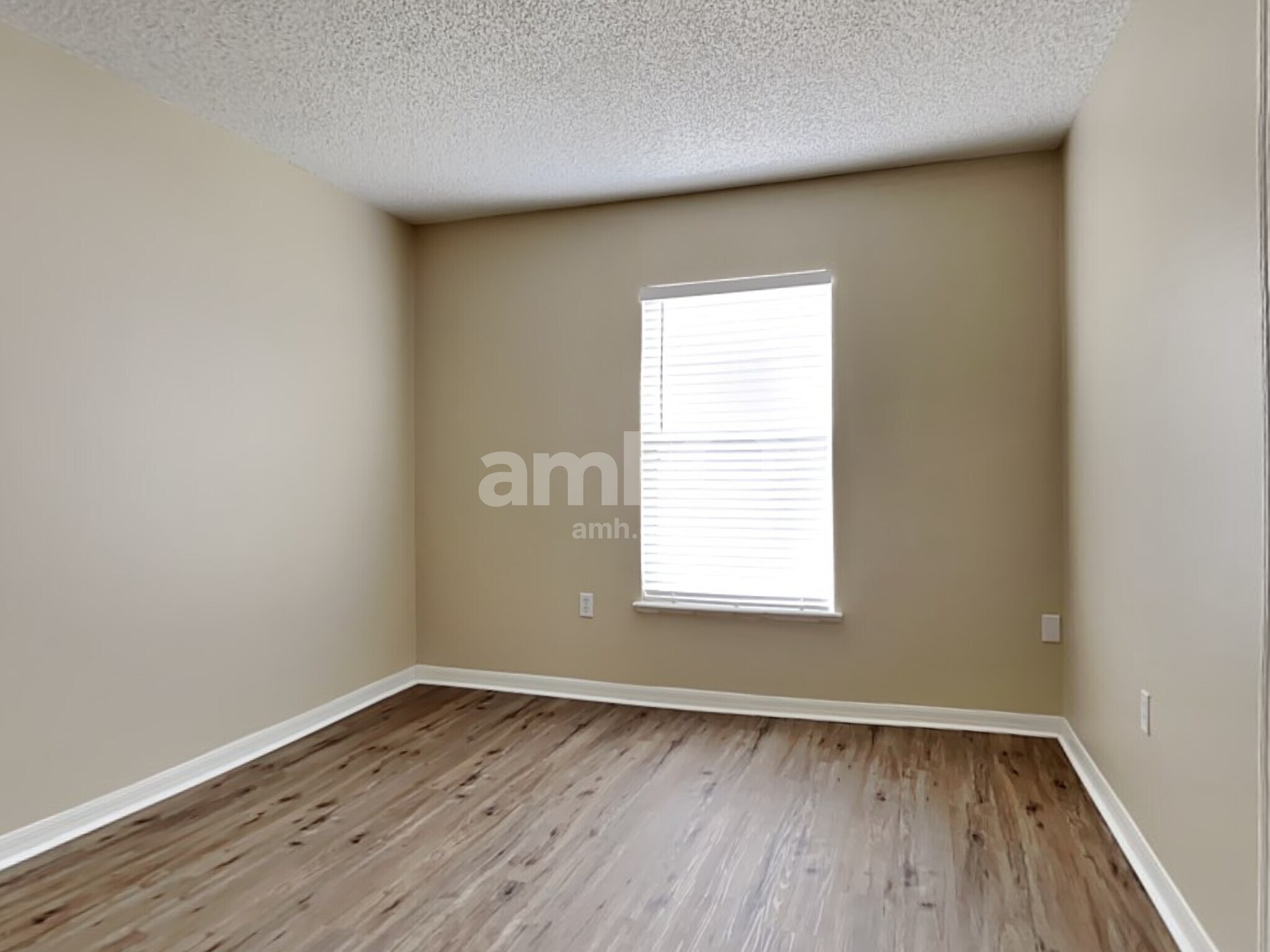 Building Photo - 12285 Hickory Forest Rd