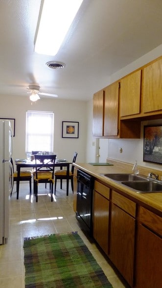 Kitchen - University Village & Court Living Apartments