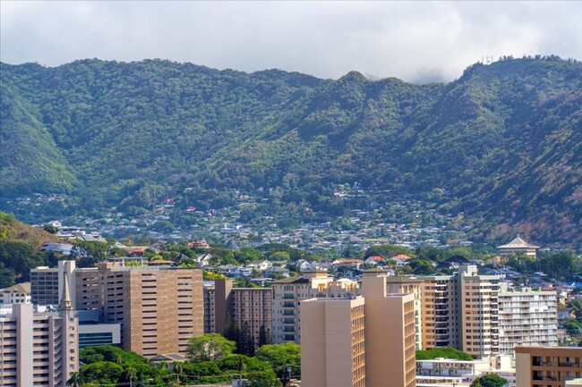 Building Photo - Sky Ala Moana 2307