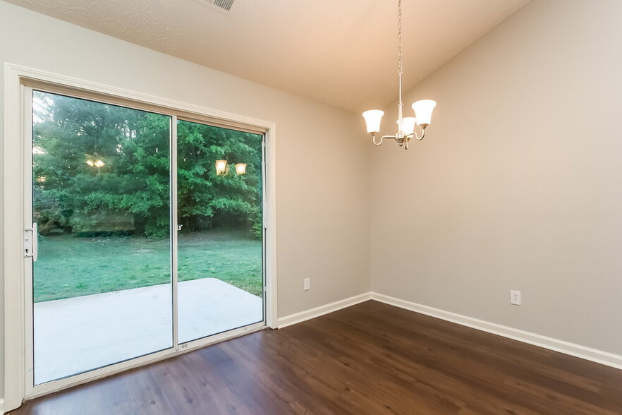 Building Photo - 1582 Thornwick Trace