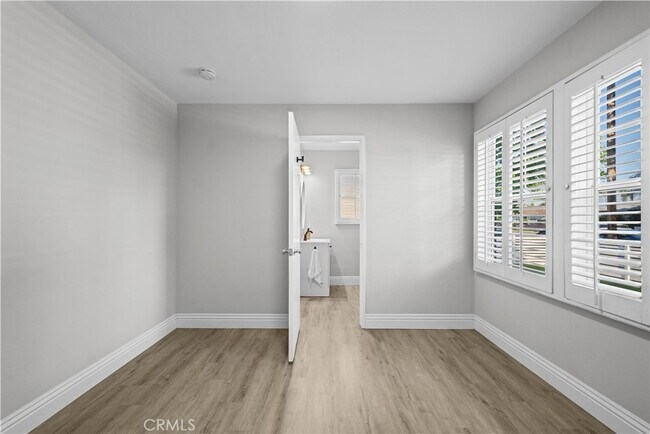 Building Photo - 16521 Plummer St