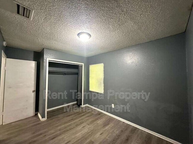 Building Photo - 8304 N Mulberry St