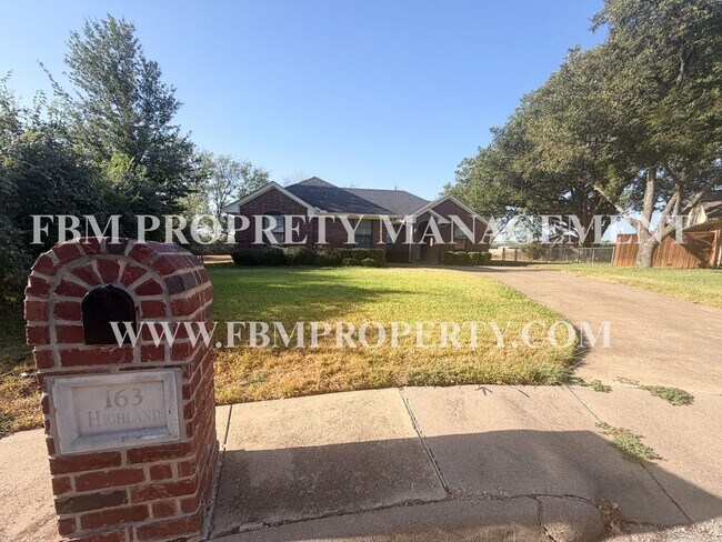 Building Photo - 163 Highland Dr