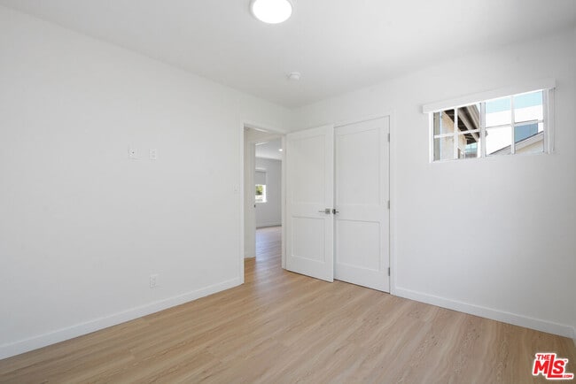 Building Photo - 2619 Carmona Ave