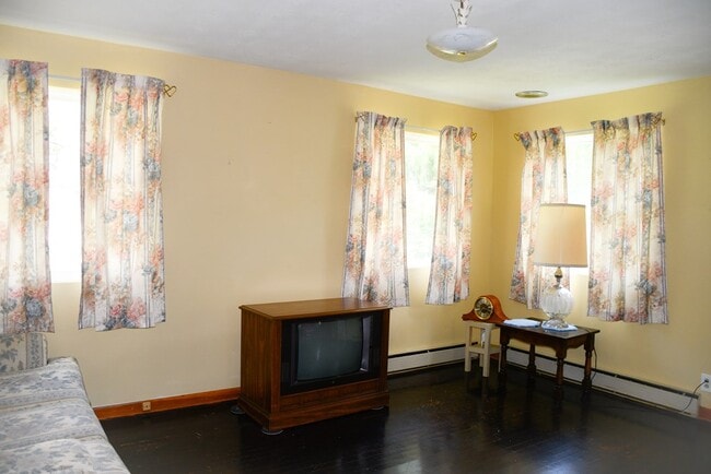 Building Photo - 1912 Virginia Ave