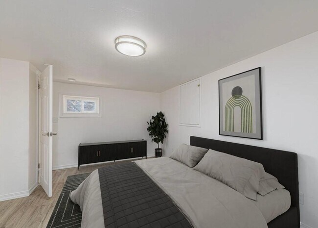 Building Photo - 266 NW Riverside Blvd