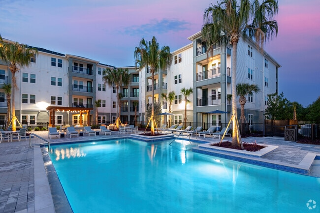 Building Photo - Marlowe Lake Manatee