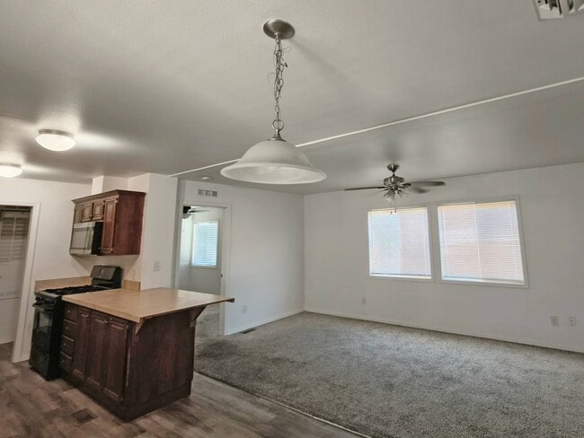 Building Photo - 386 Petrol Rd