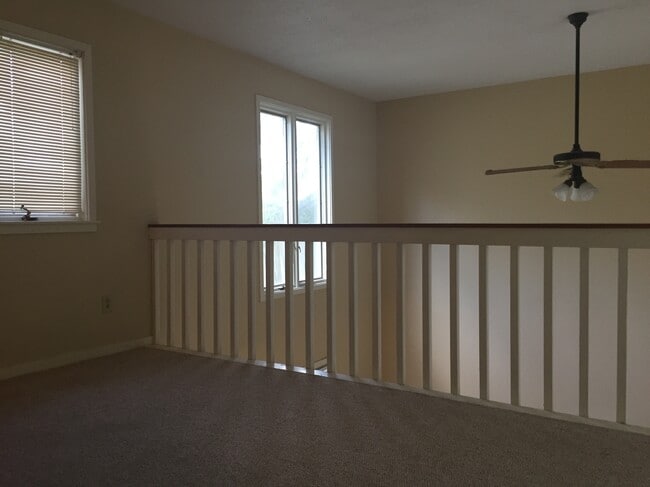 Building Photo - 214 Westbrooke Dr