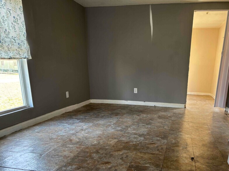 Building Photo - 1048 Tigger Loop