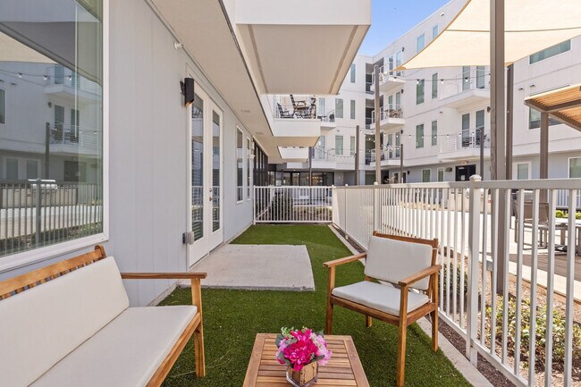 Building Photo - 5820 1/2 Cameron Road-SI FL1-ID1364166P