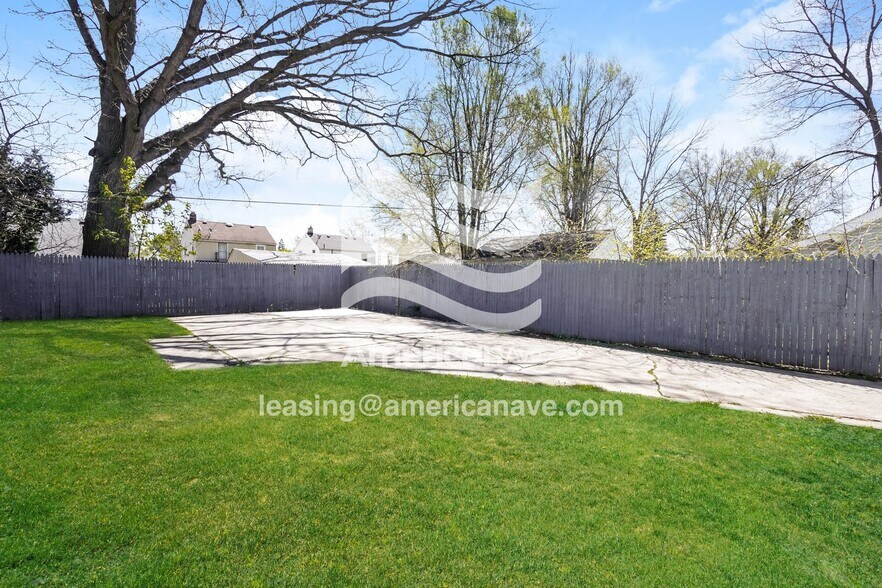 Building Photo - 4402 Asbury Dr