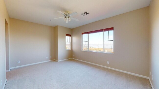 Building Photo - 123 Warbler Ln