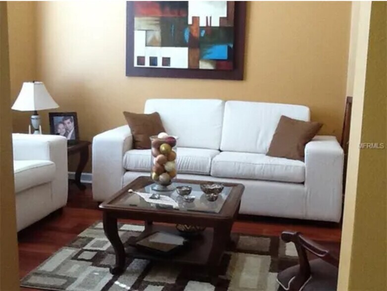 Office/bonus room with glass French doors - 1751 Crown Hill Blvd