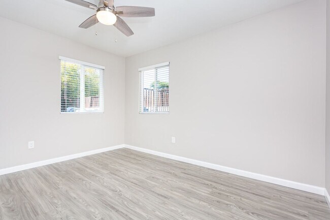 Building Photo - COMING SOON OCTOBER 10th!!! Renovated 2x2 ...