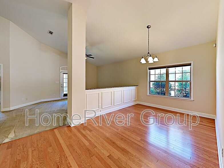 Building Photo - 3915 Fielding Ct