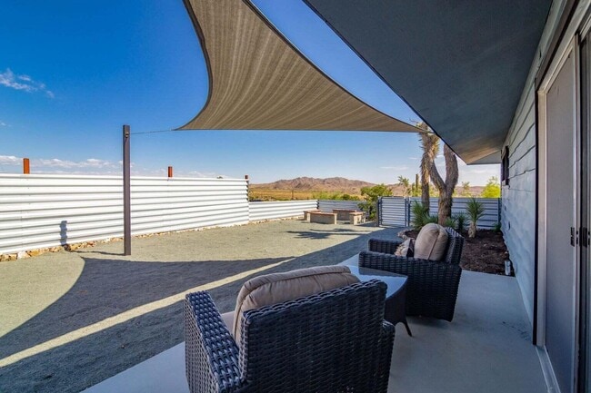 Building Photo - 61455 Adobe Dr