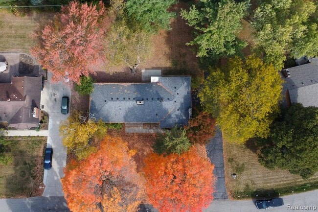 Building Photo - 851 Helston Rd