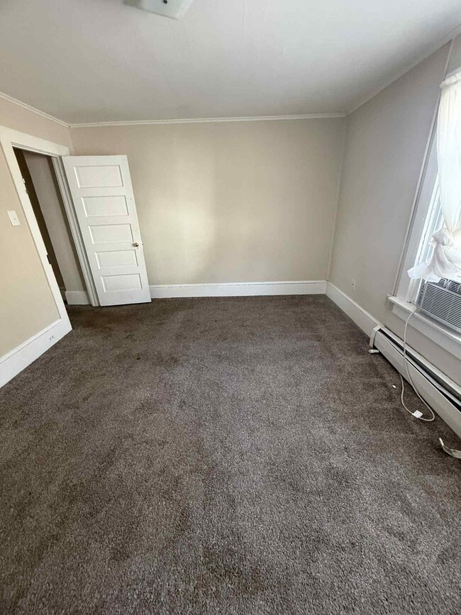 Building Photo - 522 E 4th St