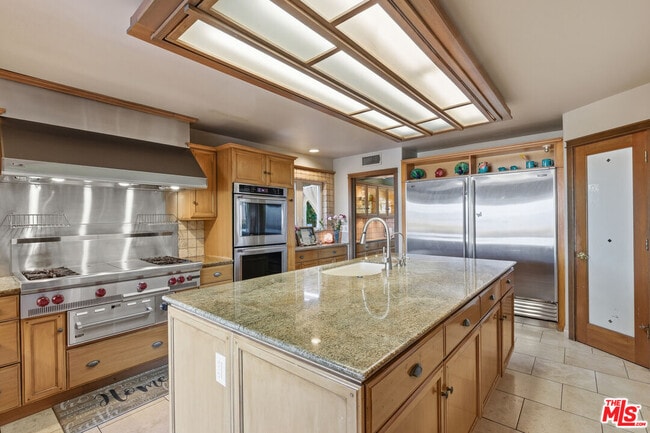 Building Photo - 3664 Gleneagles Dr