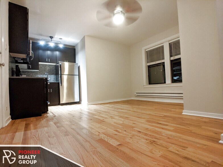 Building Photo - 2424 N Kedzie Blvd