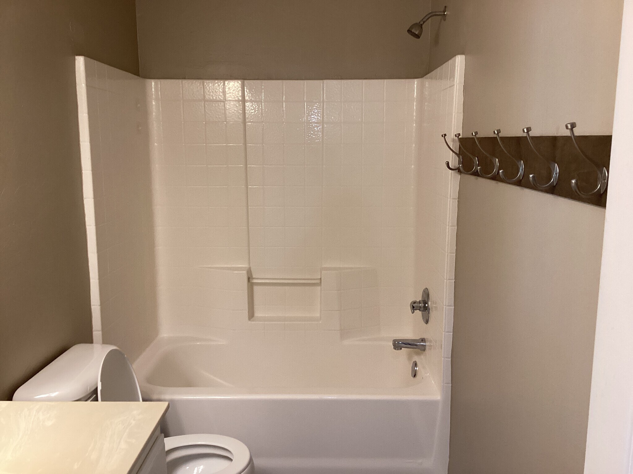Building Photo - 600 SW 159th Terrace