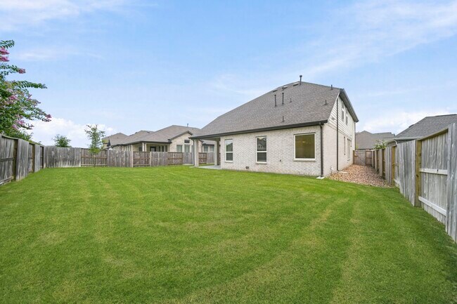 Building Photo - 7422 Netherfield Ln