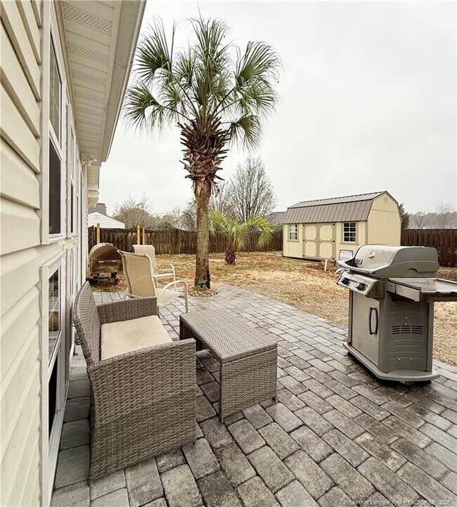 Building Photo - 5406 Ulloa Pl