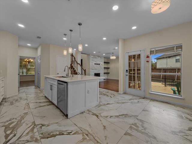 Building Photo - 1805 Arbor Creek Dr