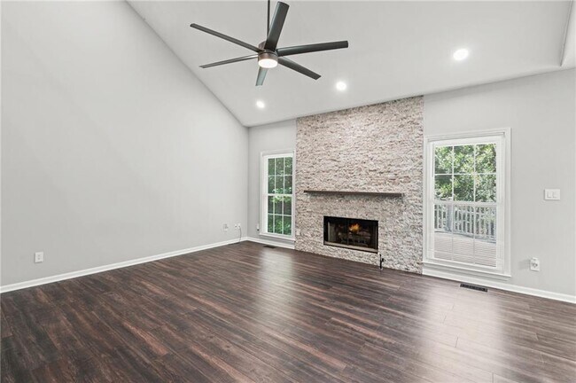 Building Photo - 11355 Vedrines Dr