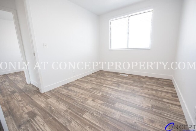 Building Photo - Newly Remodeled 5-Bedroom Home | 2-Car Gar...