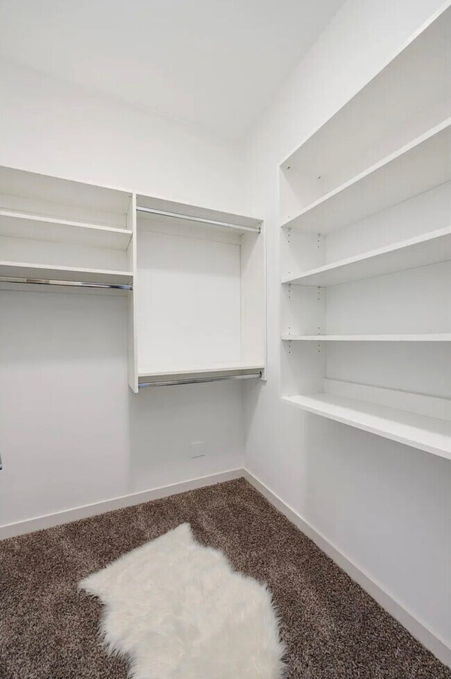 Building Photo - 7353 W Grand Ave