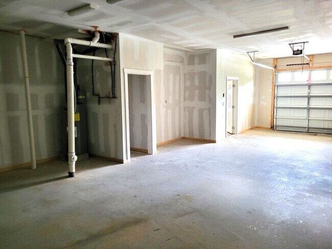Building Photo - 861 S Franklin St