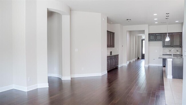Building Photo - 184 Fort Cobb Way